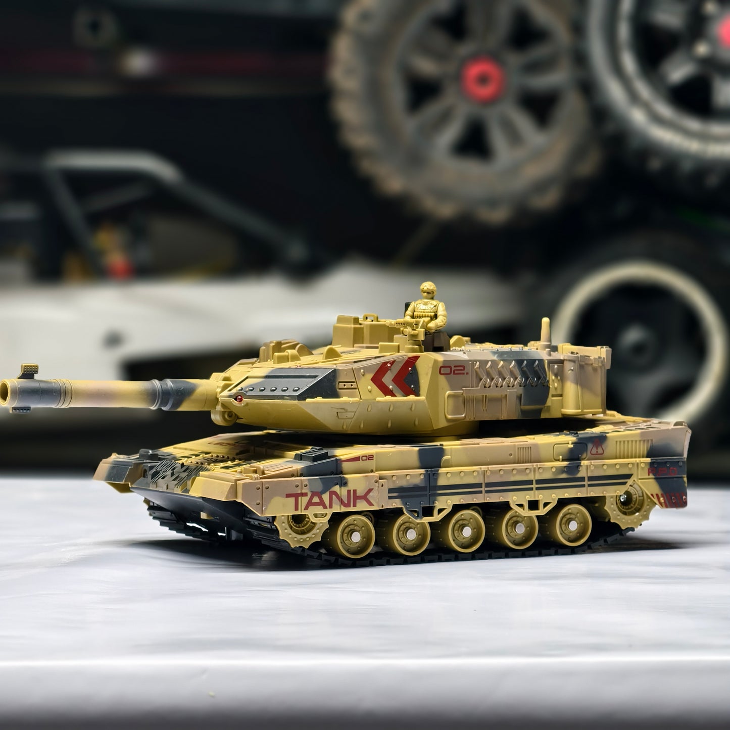 Army Tank with 360°Rotating Turret, Auto Demo, Sound & Smoke & Light, Military Vehicle remote control