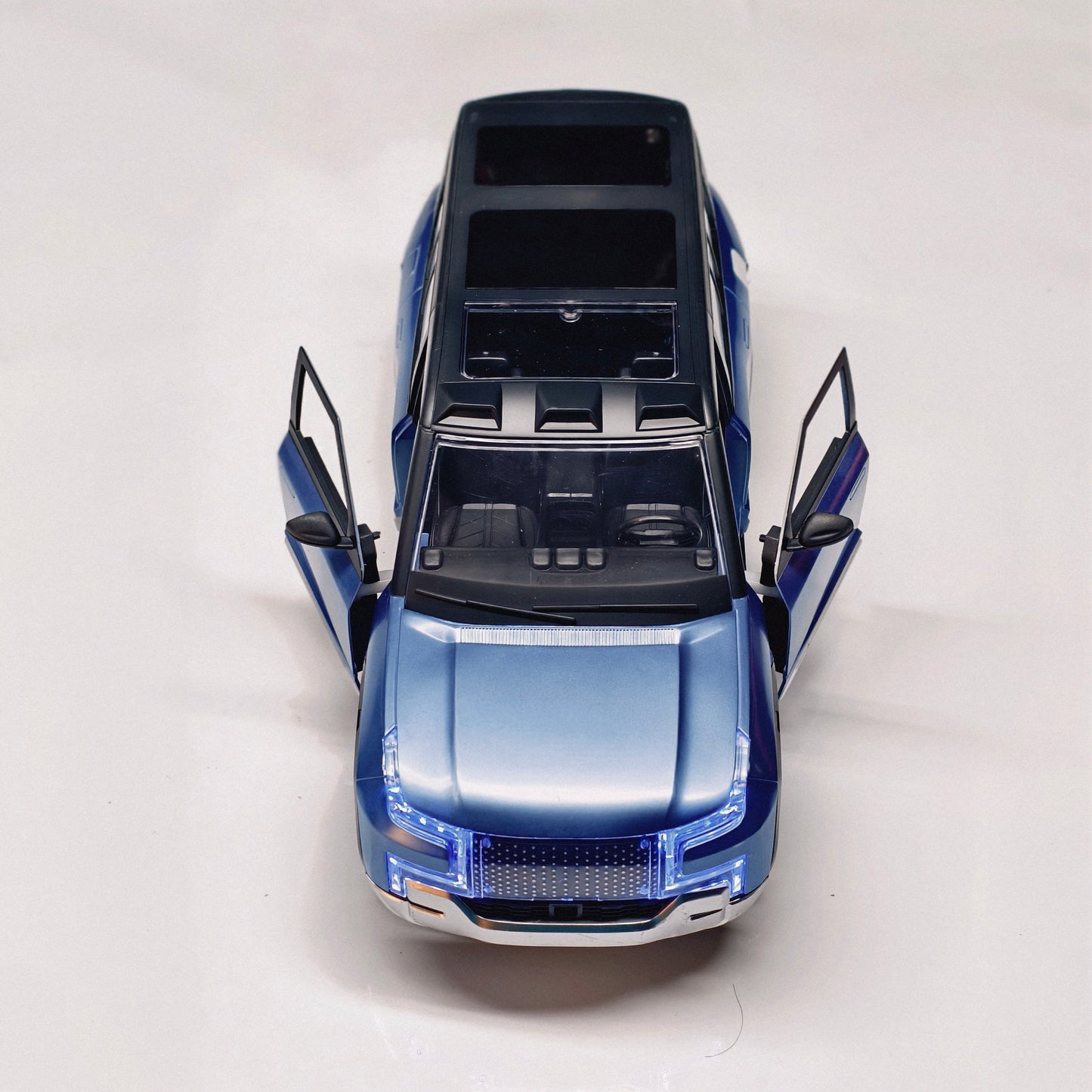 Moka U8 rechargeable 1:12 scale rc car with automatic opening Doors