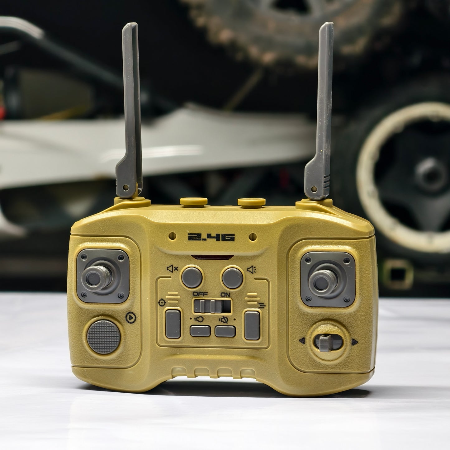 Army Tank with 360°Rotating Turret, Auto Demo, Sound & Smoke & Light, Military Vehicle remote control