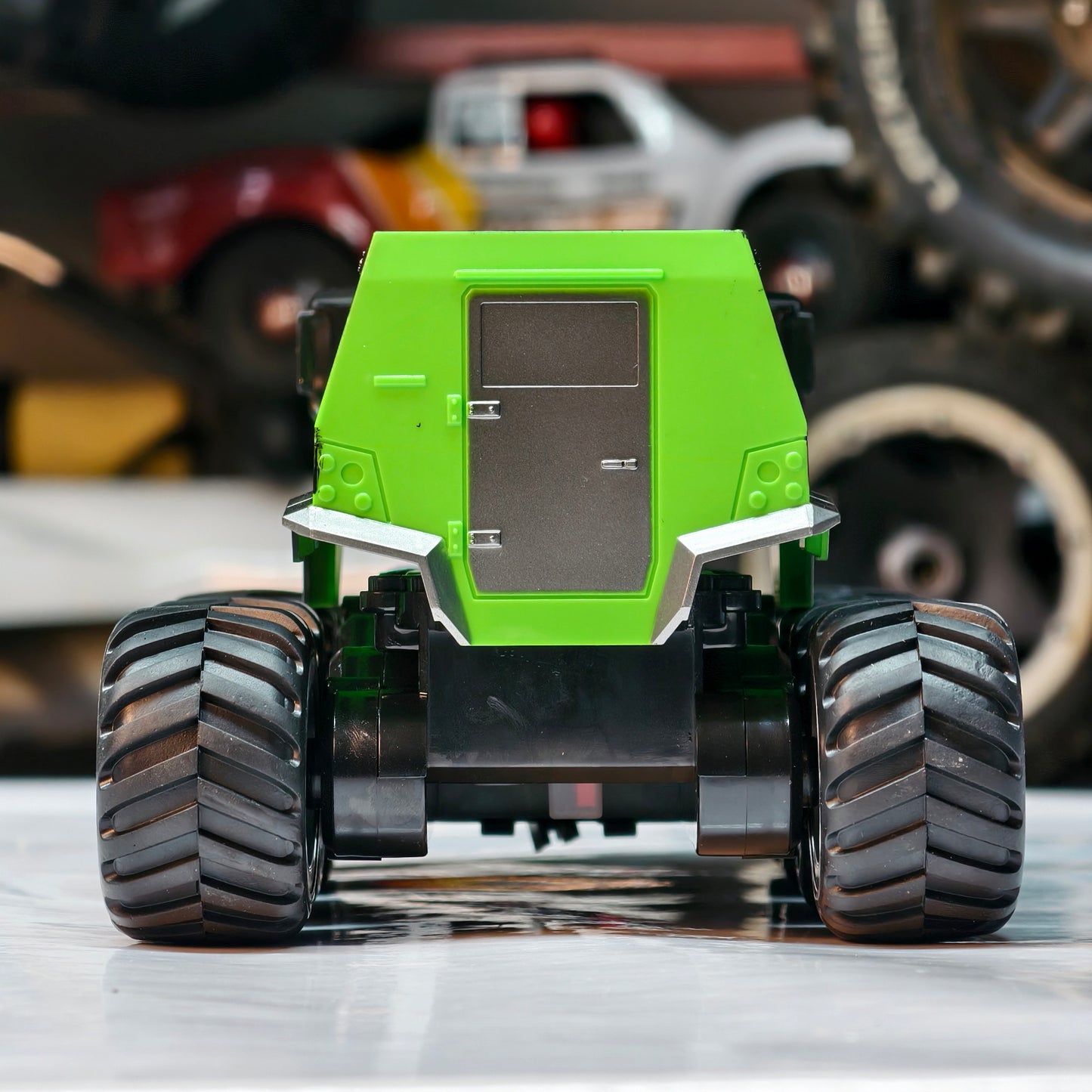 8x8 Amphibious rc car (waterproof)
