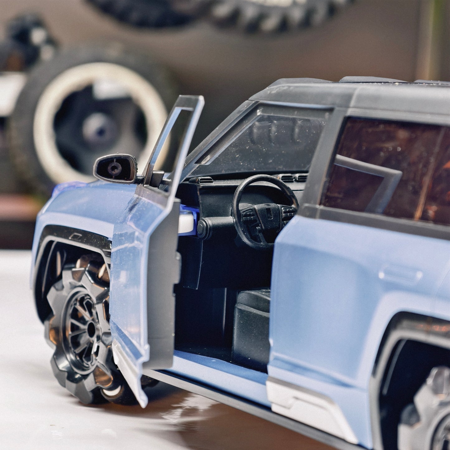 Moka U8 rechargeable 1:12 scale rc car with automatic opening Doors