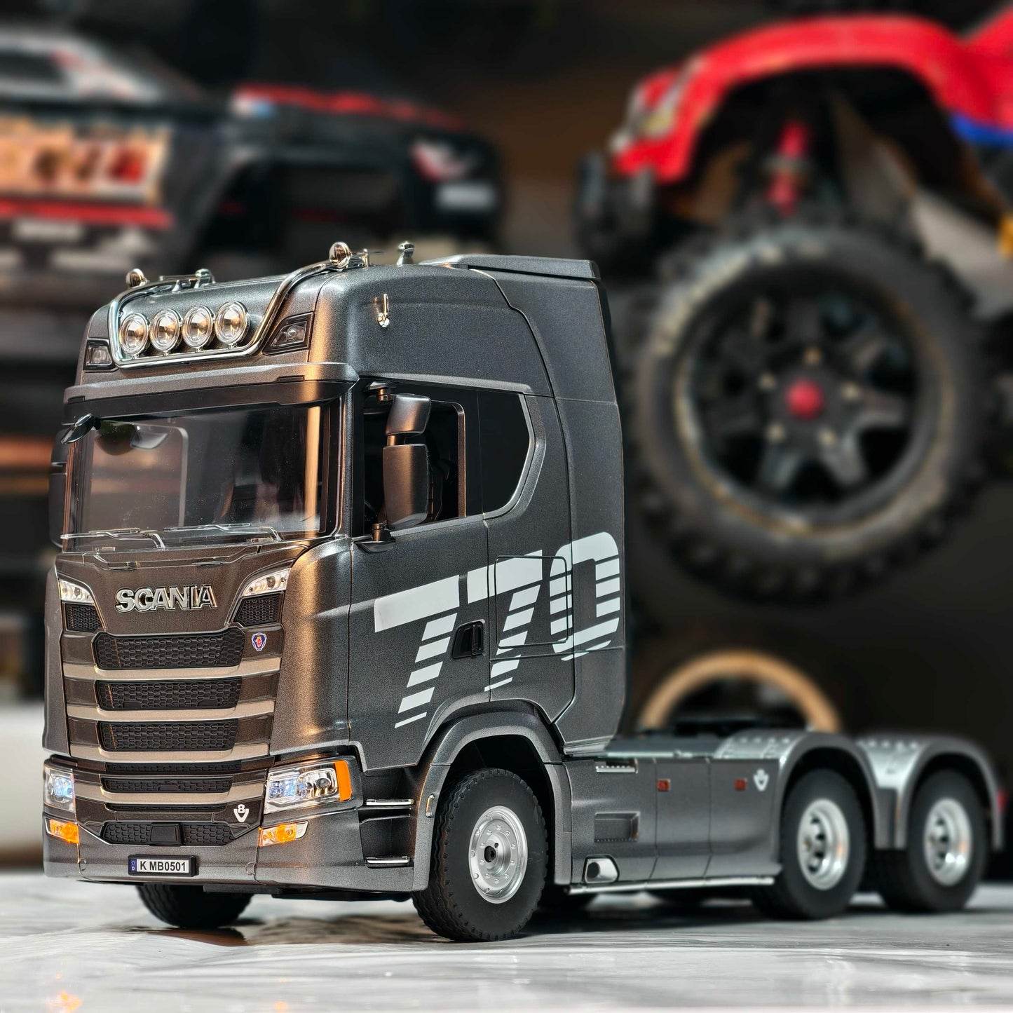 Huina 1501 1/18 Scale Scania RC Tractor Truck Trailer – 19CH 2.4GHz RTR with Full Lights | India